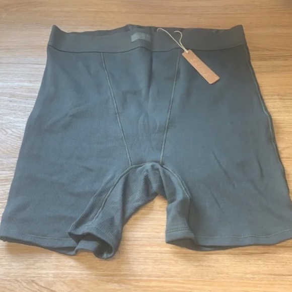 SKIMS Pants - SKIMS COTTON RIB BOXER